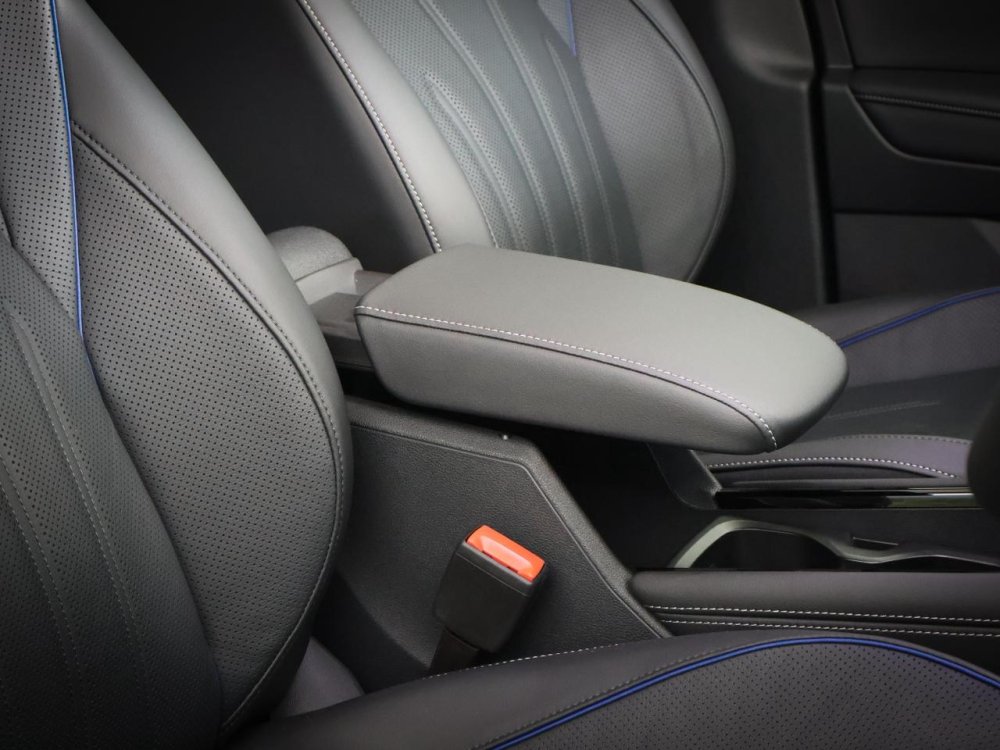 Photo 9 of 25