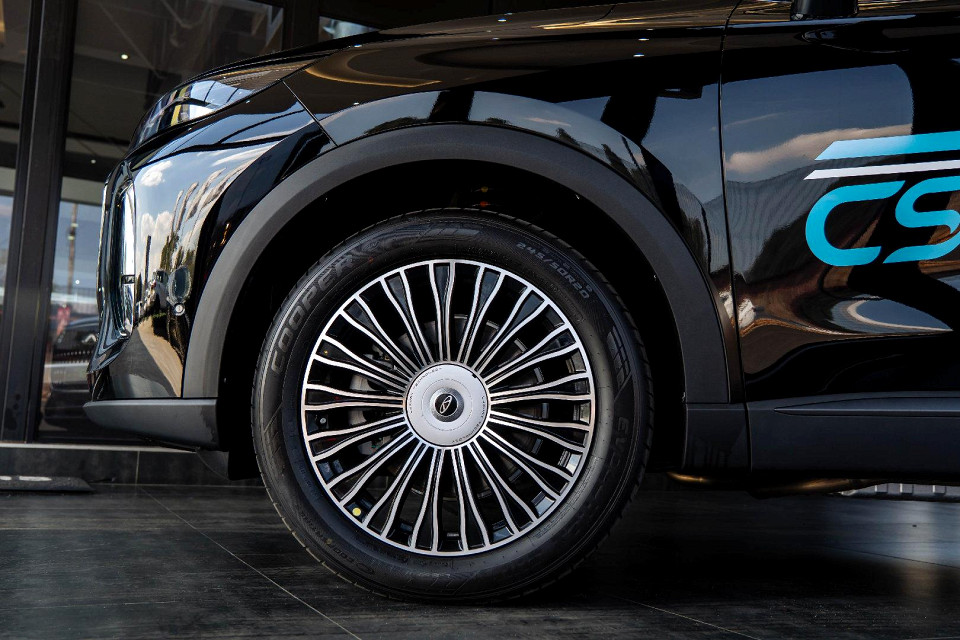 Photo 7 of 13