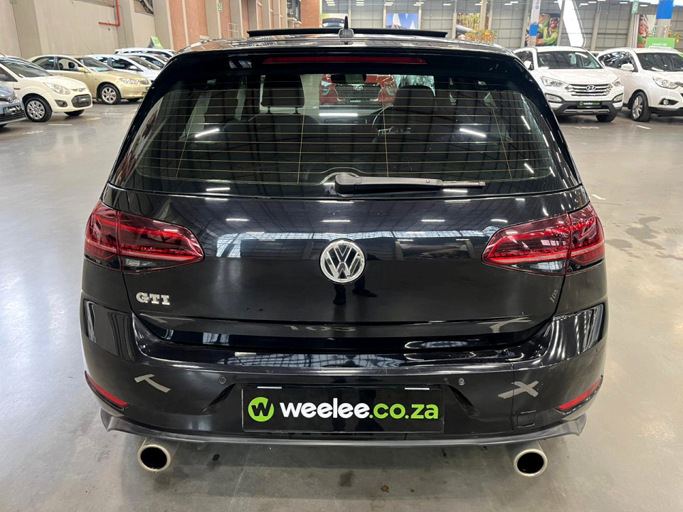 Photo 4 of 14
