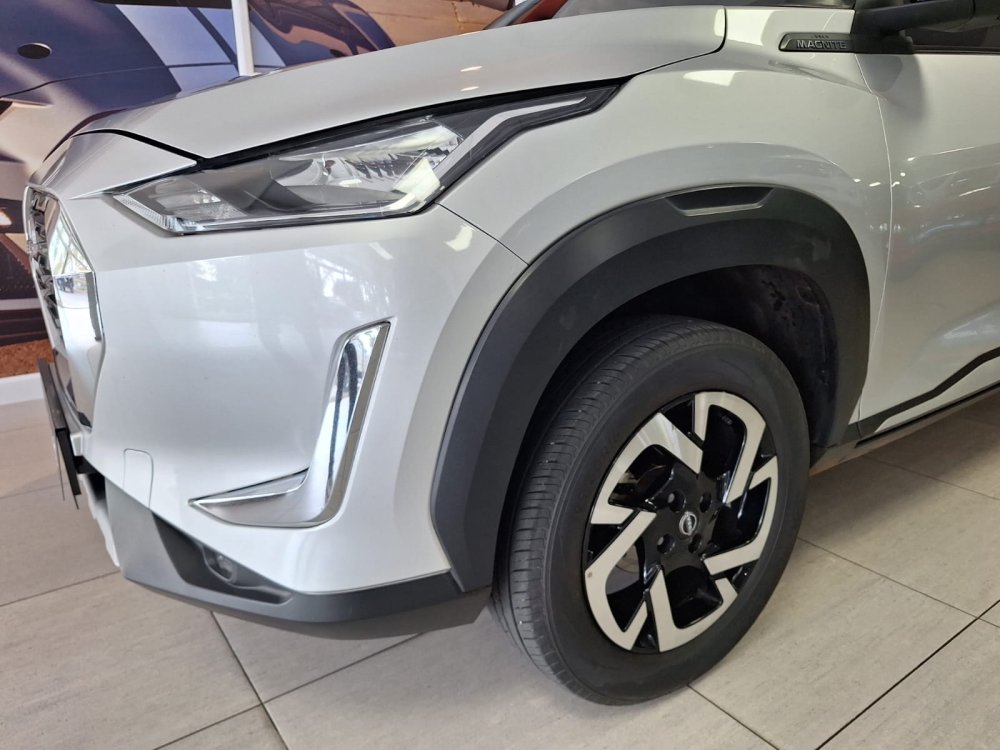 Photo 2 of 9