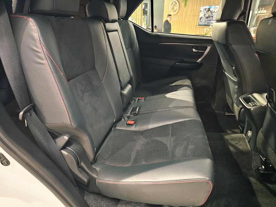 Photo 16 of 25