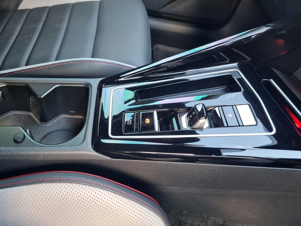 Photo 14 of 19