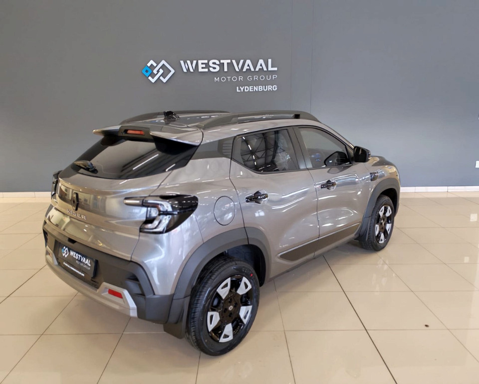 Photo 9 of 18