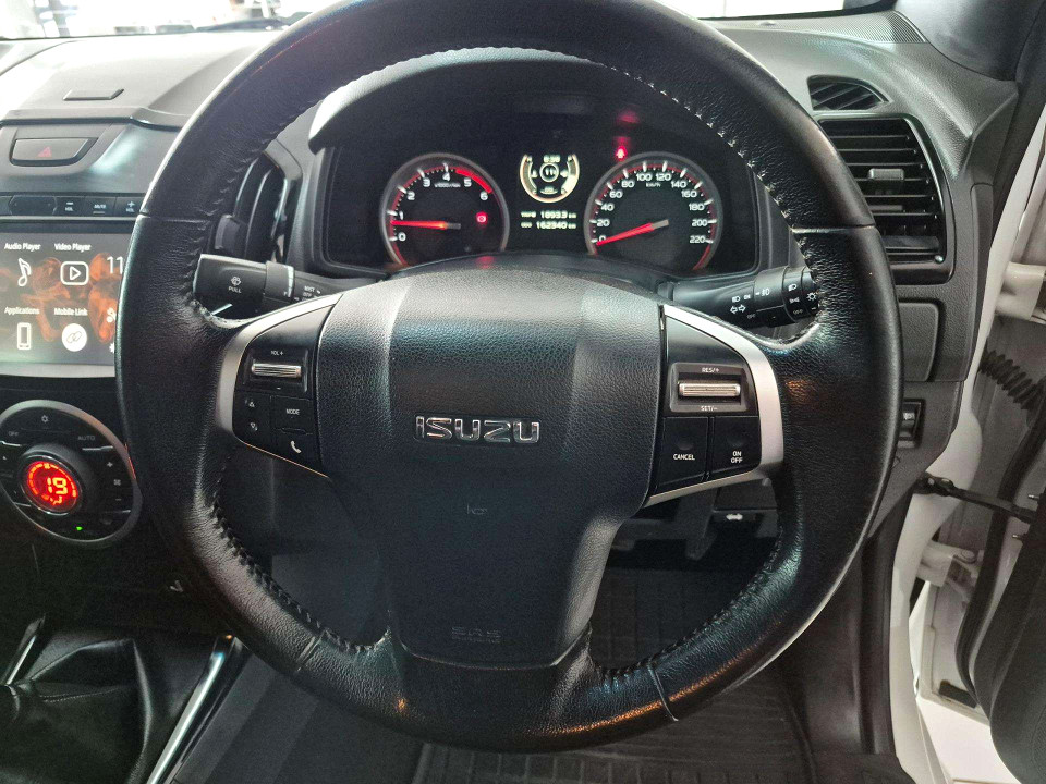 Photo 14 of 20
