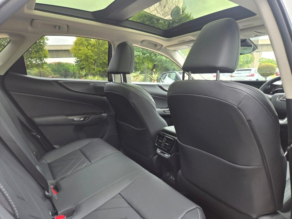 Photo 4 of 13