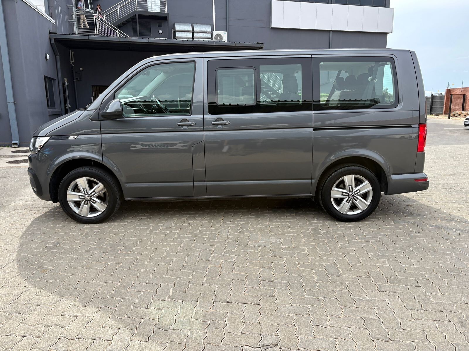 Photo 4 of 18