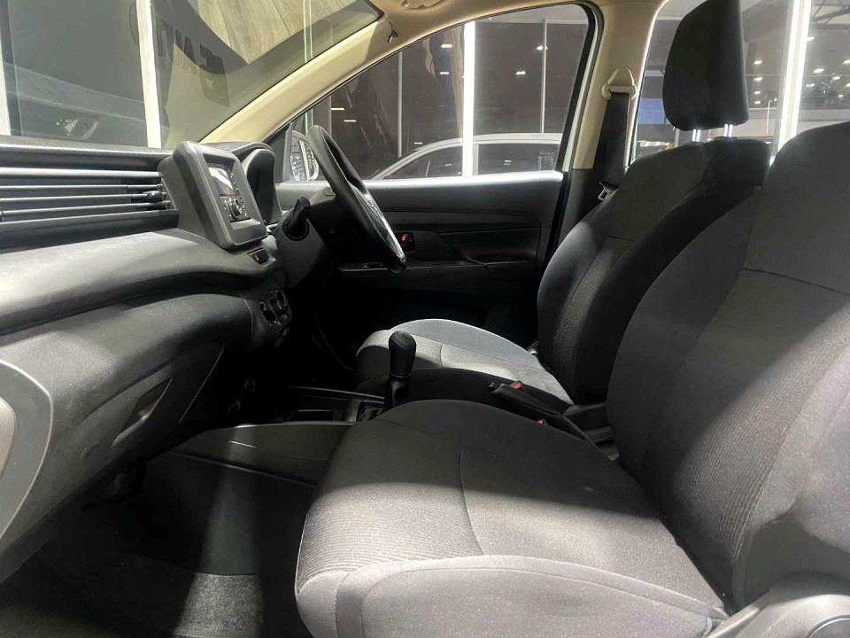 Photo 8 of 20