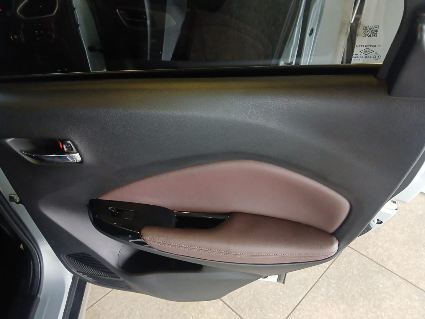 Photo 32 of 33