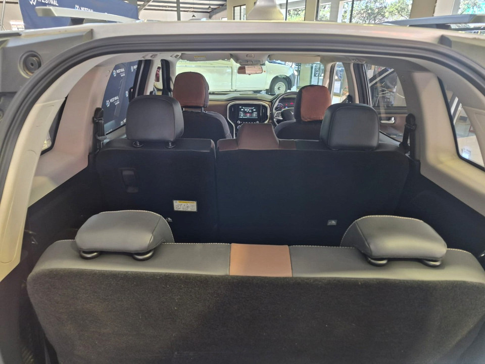 Photo 18 of 20