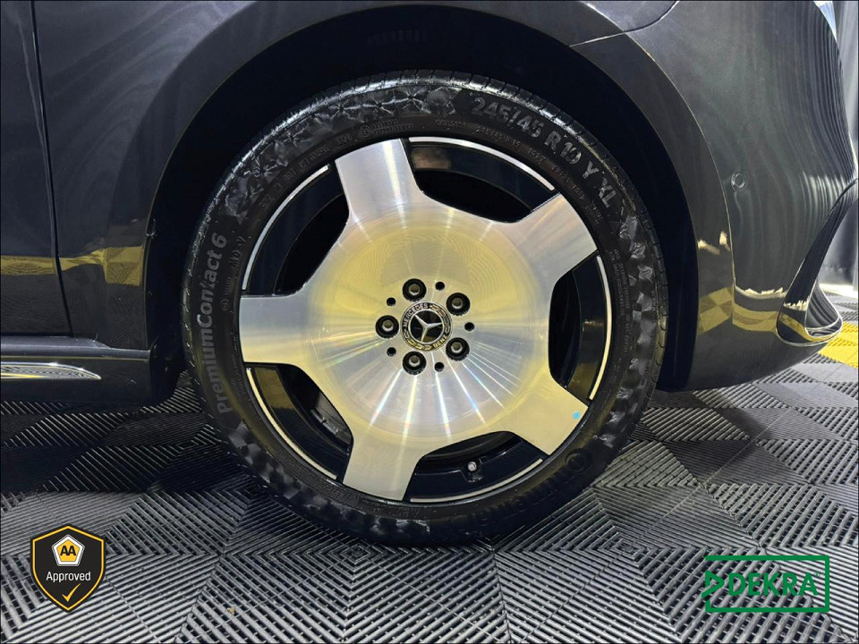 Photo 4 of 20