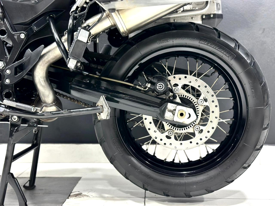 Photo 10 of 17