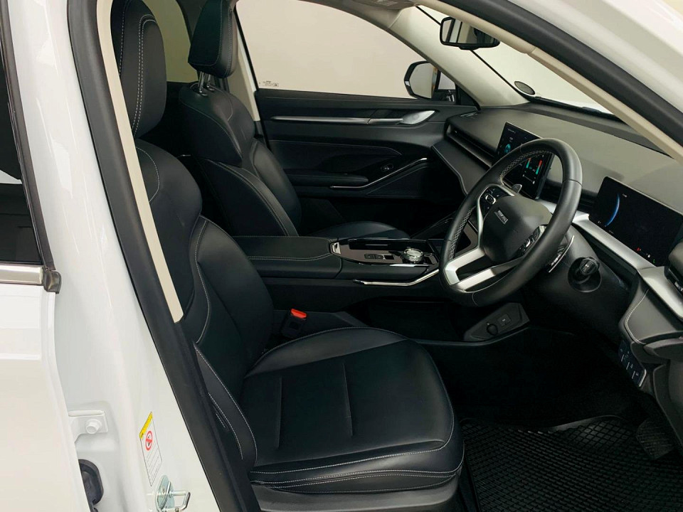 Photo 4 of 14
