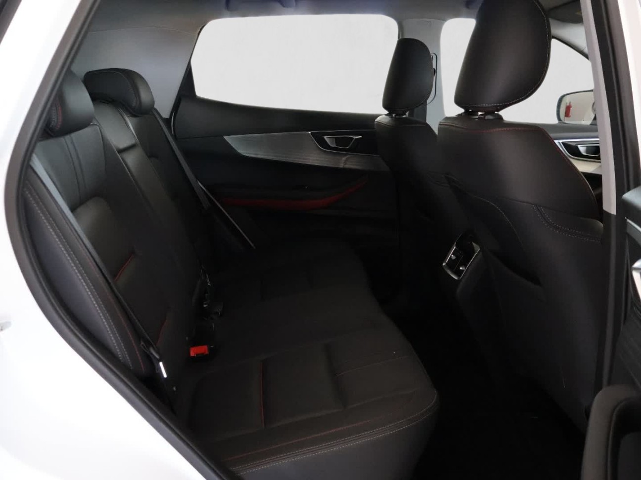 Photo 4 of 14