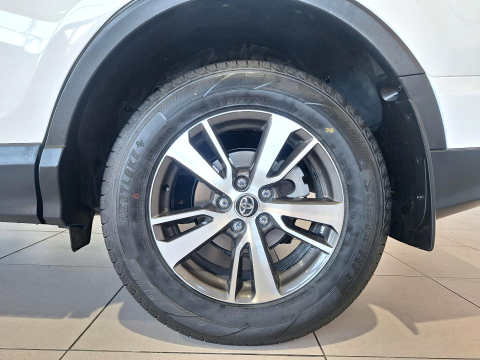 Photo 13 of 25