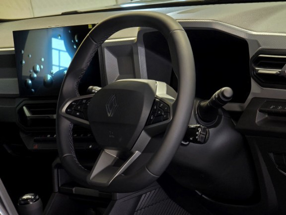 Photo 25 of 28
