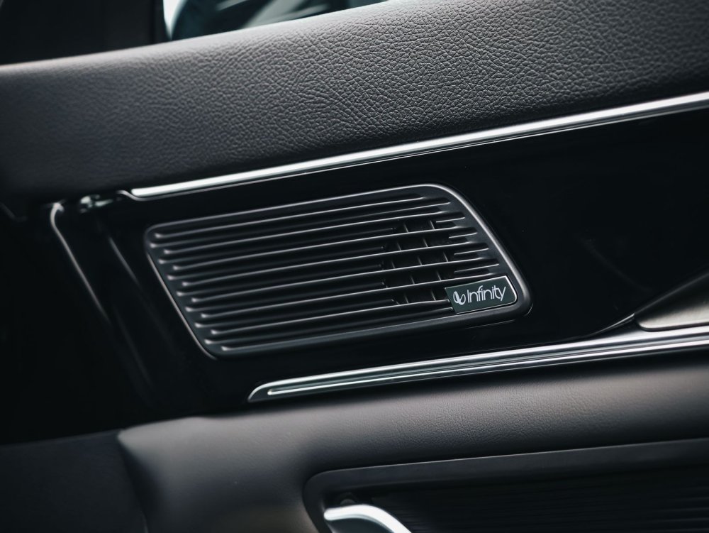 Photo 18 of 26