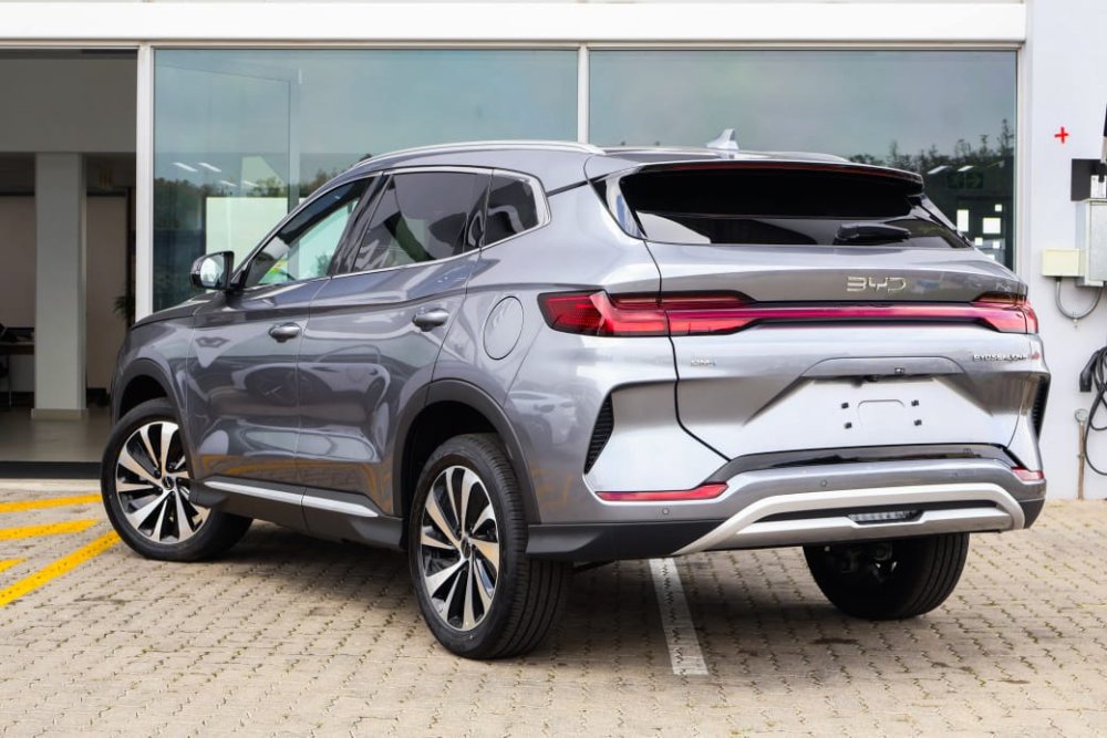 Photo 5 of 18
