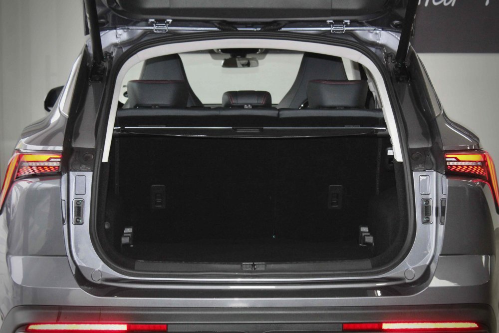 Photo 8 of 18
