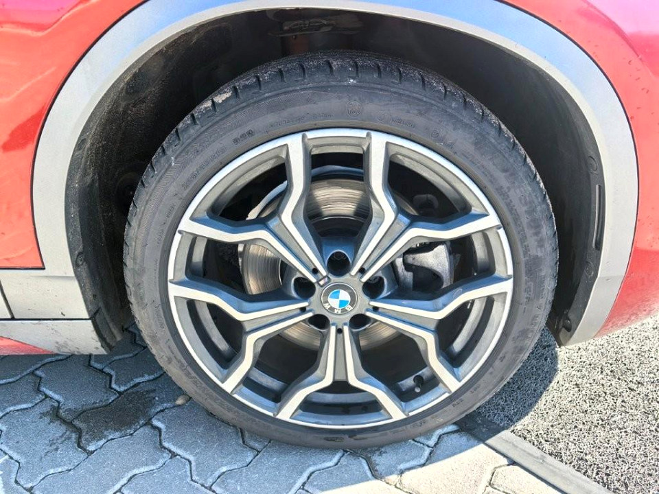 Photo 5 of 19