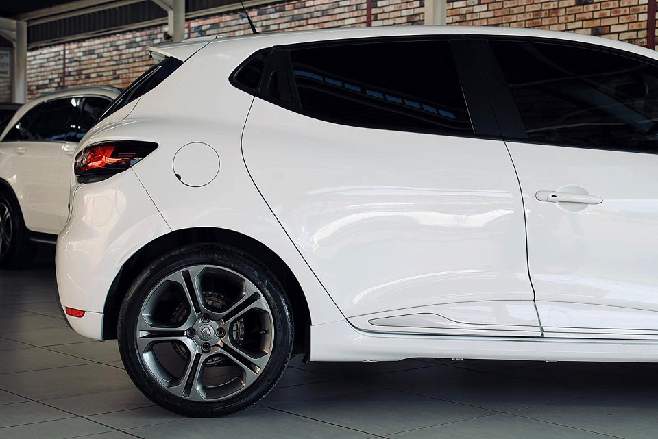 Photo 7 of 17