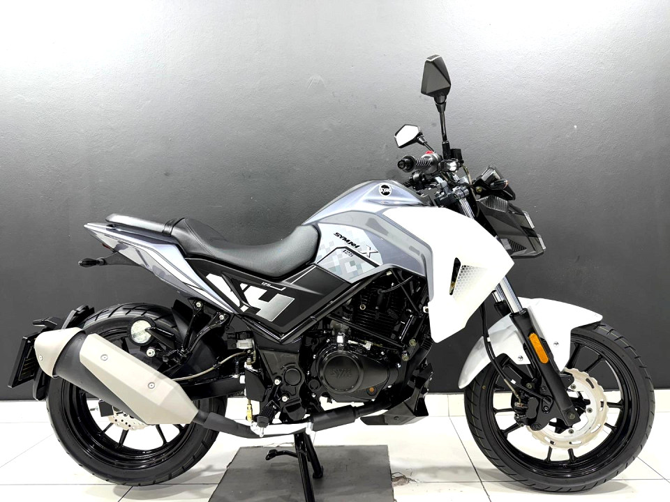 Photo 2 of 19