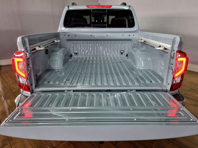 Photo 7 of 19