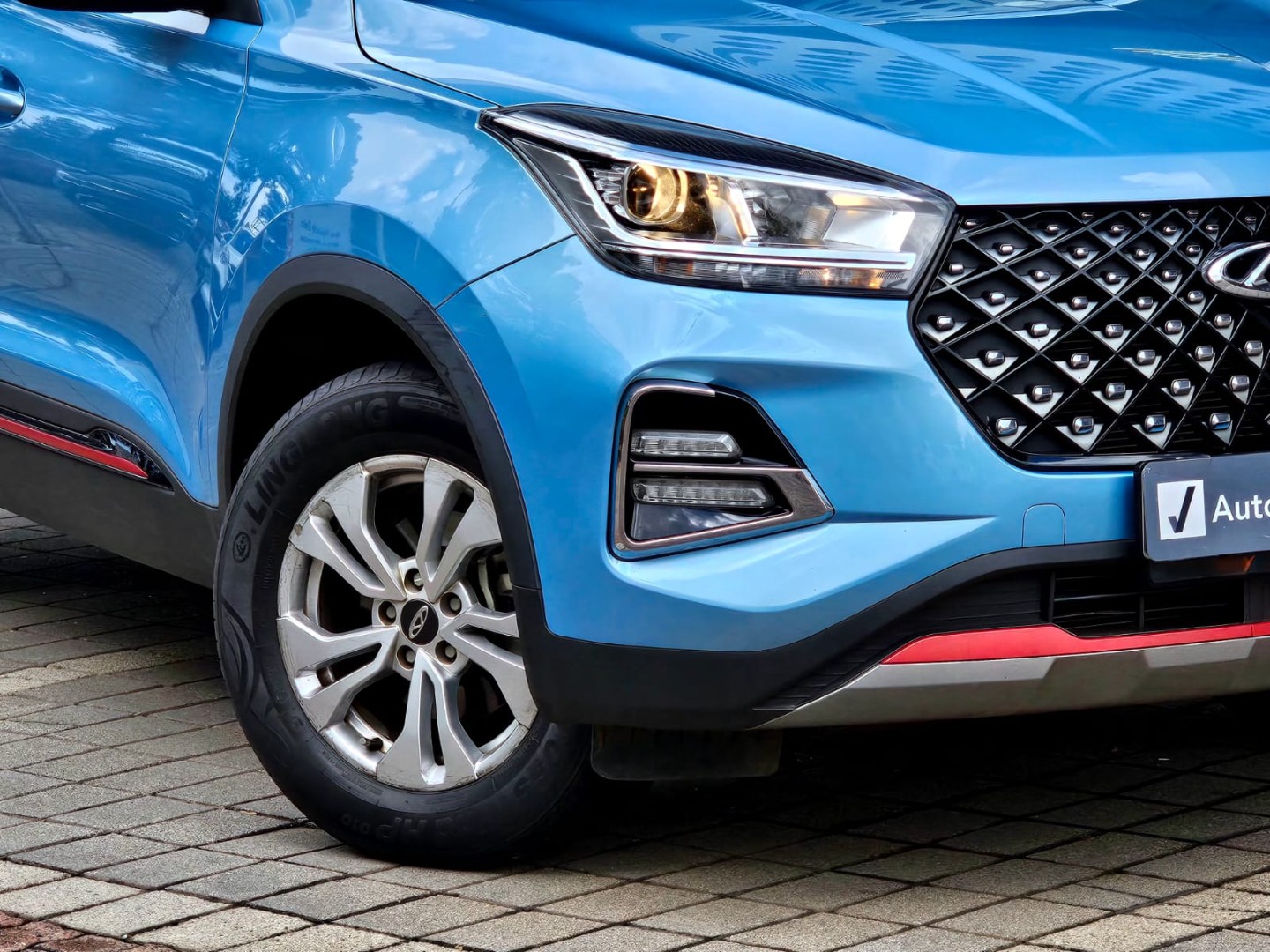 Photo 3 of 24