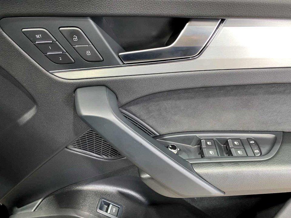 Photo 13 of 20