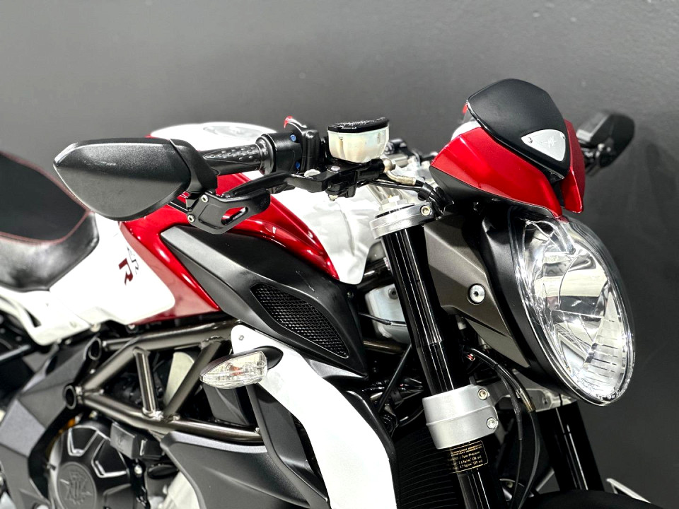 Photo 12 of 19