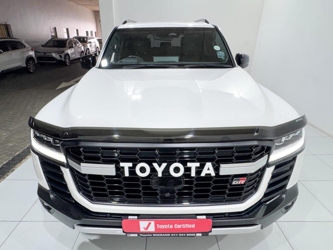Photo 8 of 31