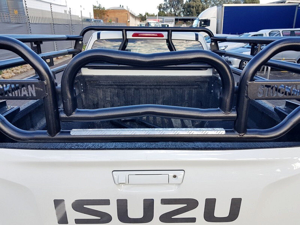 Photo 14 of 20