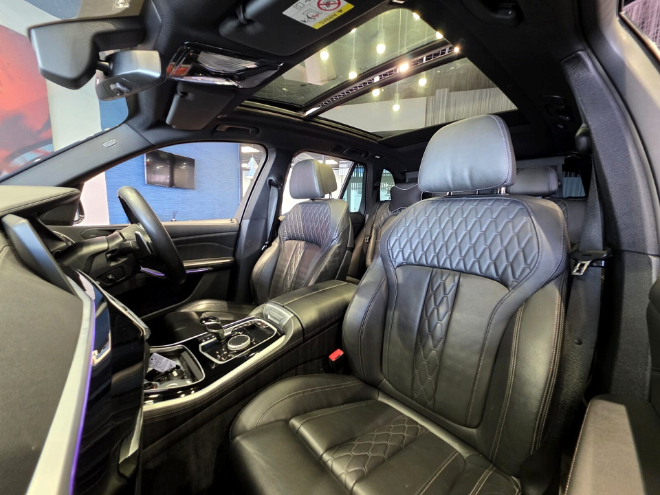 Photo 7 of 20