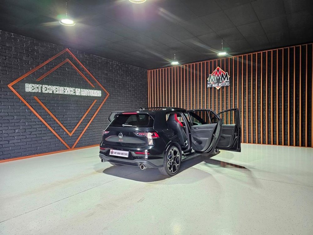 Photo 26 of 30