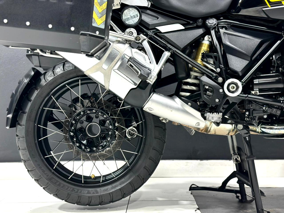 Photo 15 of 16