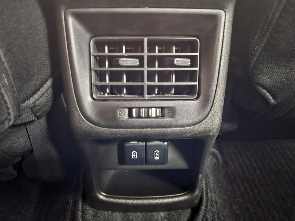 Photo 7 of 20