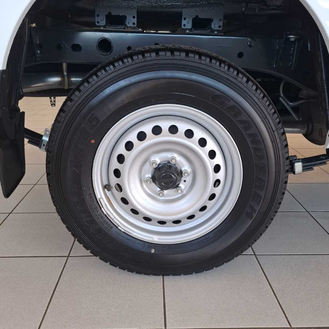 Photo 9 of 18