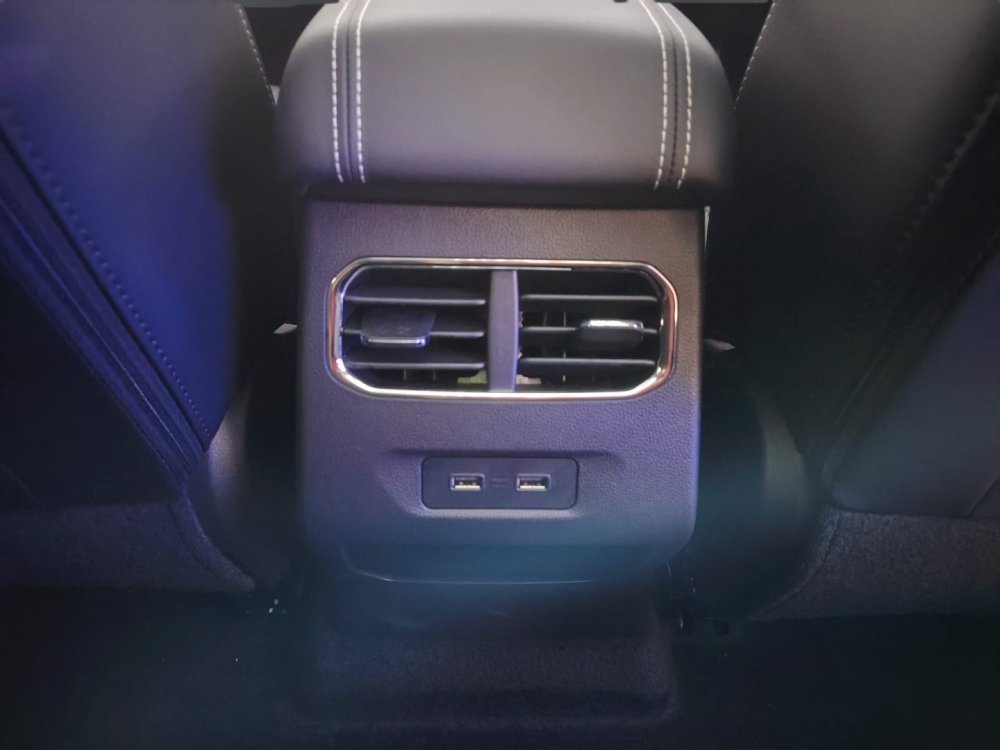 Photo 14 of 18