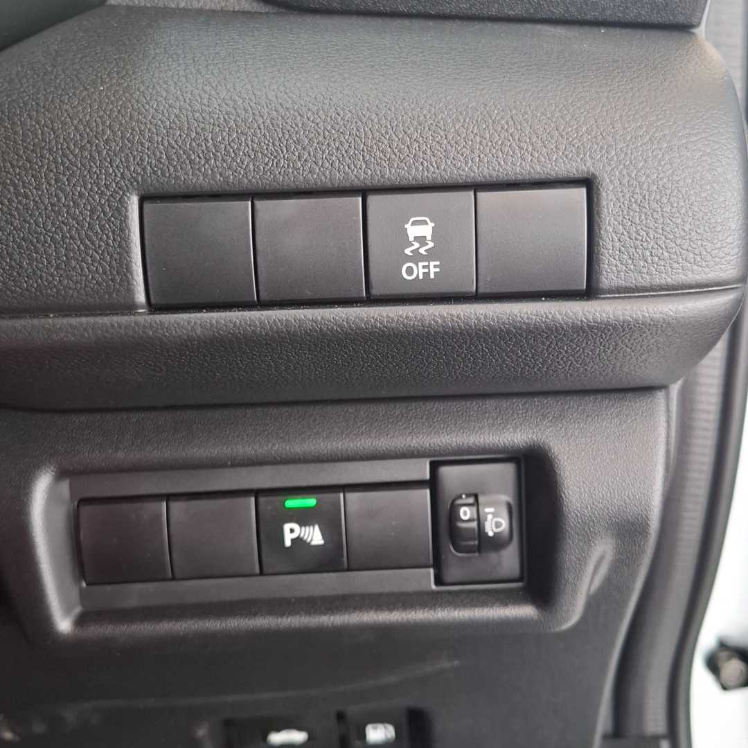 Photo 16 of 27