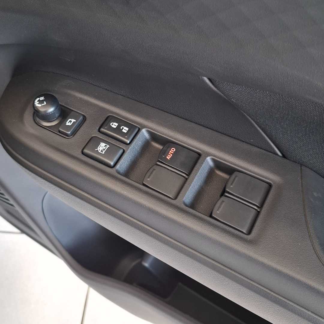 Photo 19 of 25