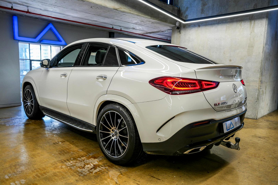 Photo 9 of 27