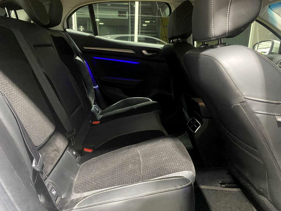 Photo 10 of 20