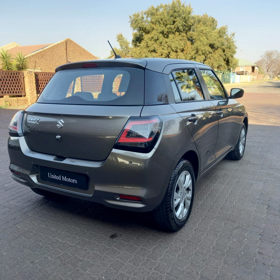 Photo 2 of 18