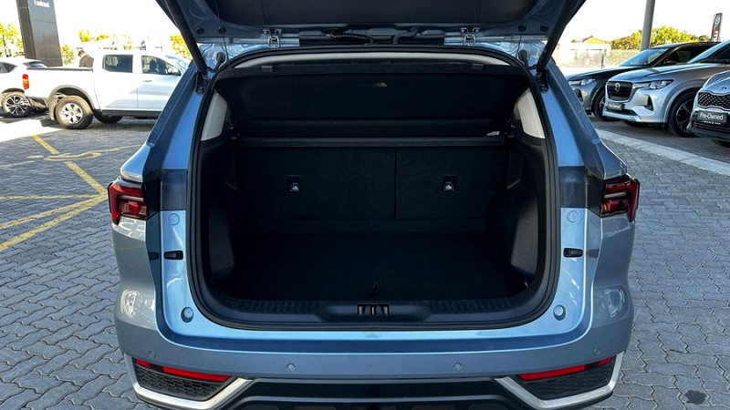 Photo 5 of 18