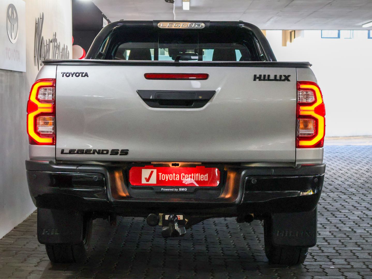 Photo 11 of 28
