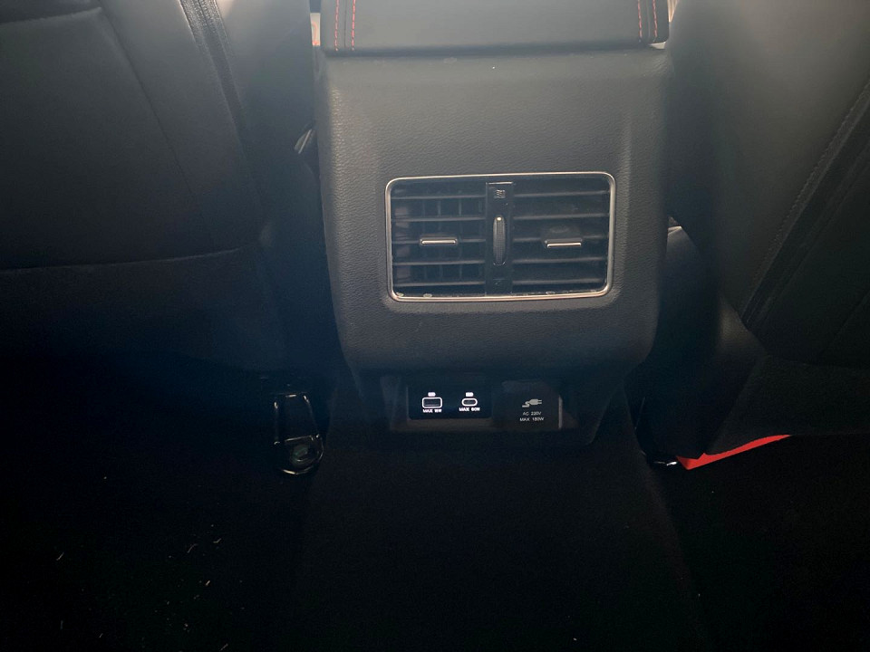 Photo 18 of 23