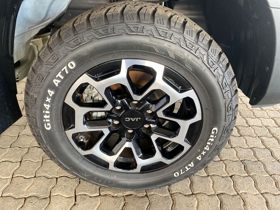 Photo 5 of 23