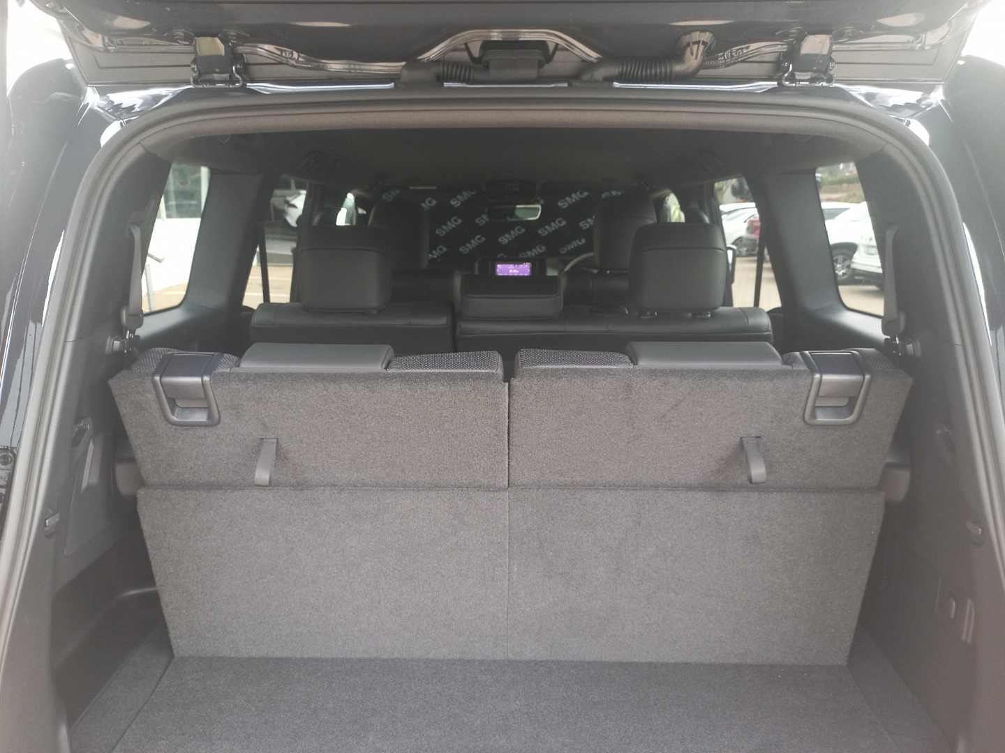 Photo 8 of 27