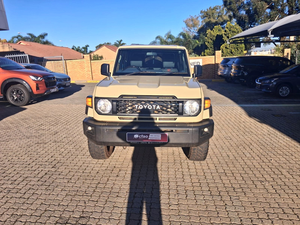 Photo 4 of 18
