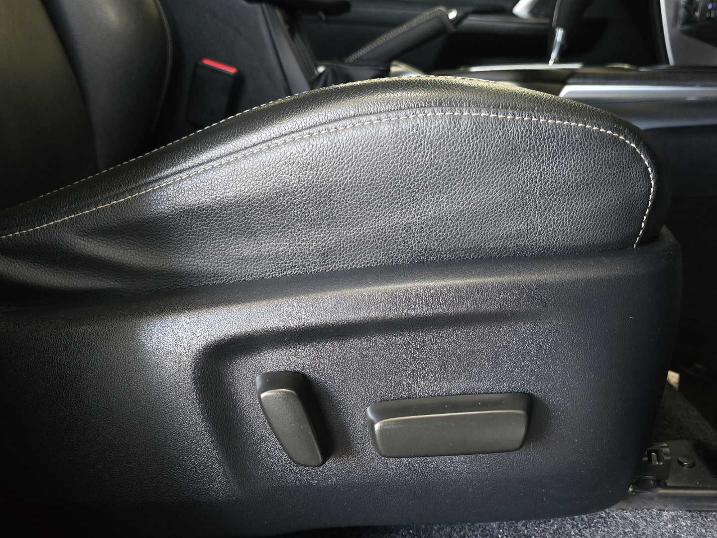 Photo 18 of 26