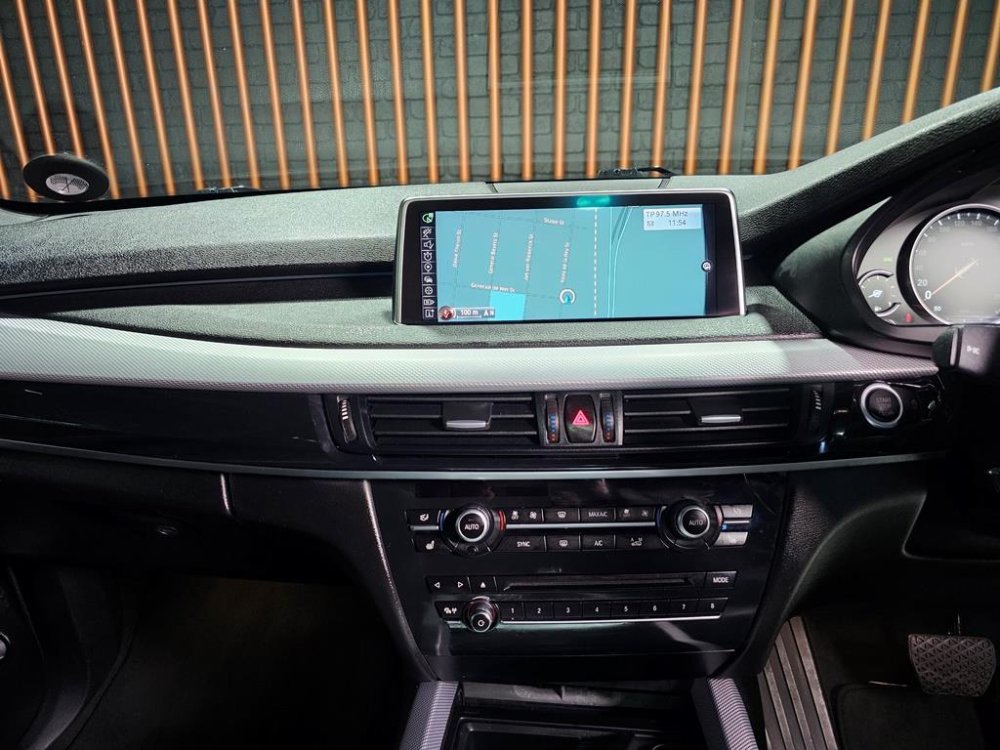 Photo 14 of 30